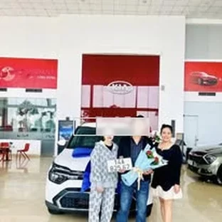 Hoạt động tư vấn và giao xe Kia tại Quảng Ninh 4