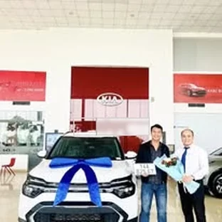 Kia Quảng Ninh - Khoảnh khắc giao xe Kia tại khu vực Quảng Yên.