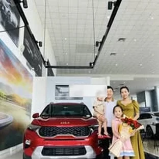 Kia Quảng Ninh - Một buổi xem xe thực tế của khách hàng.
