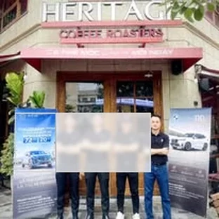 Kia Quảng Ninh - Hoạt động hỗ trợ khách chọn xe tại Đông Triều.